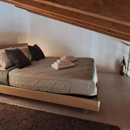 Casa Di Giulia Con E Cucina, Matrimoniale Con Tetto A Vista E Grande Parco Circostante Apartamento Serravalle d'Asti