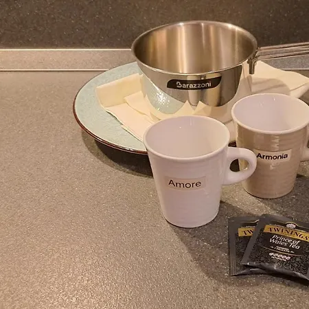 Casa Di Giulia Con E Cucina, Matrimoniale Con Tetto A Vista E Grande Parco Circostante Apartamento