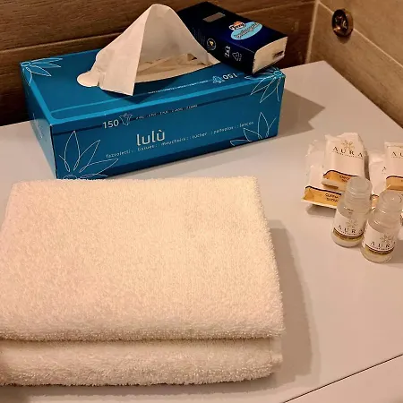 Casa Di Giulia Con E Cucina, Matrimoniale Con Tetto A Vista E Grande Parco Circostante Apartamento Serravalle d'Asti