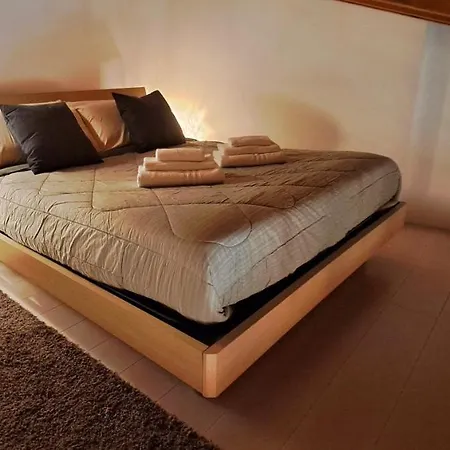 Casa Di Giulia Con E Cucina, Matrimoniale Con Tetto A Vista E Grande Parco Circostante Apartamento