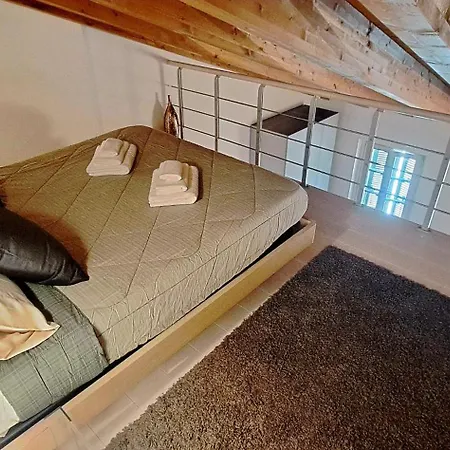 Casa Di Giulia Con E Cucina, Matrimoniale Con Tetto A Vista E Grande Parco Circostante *